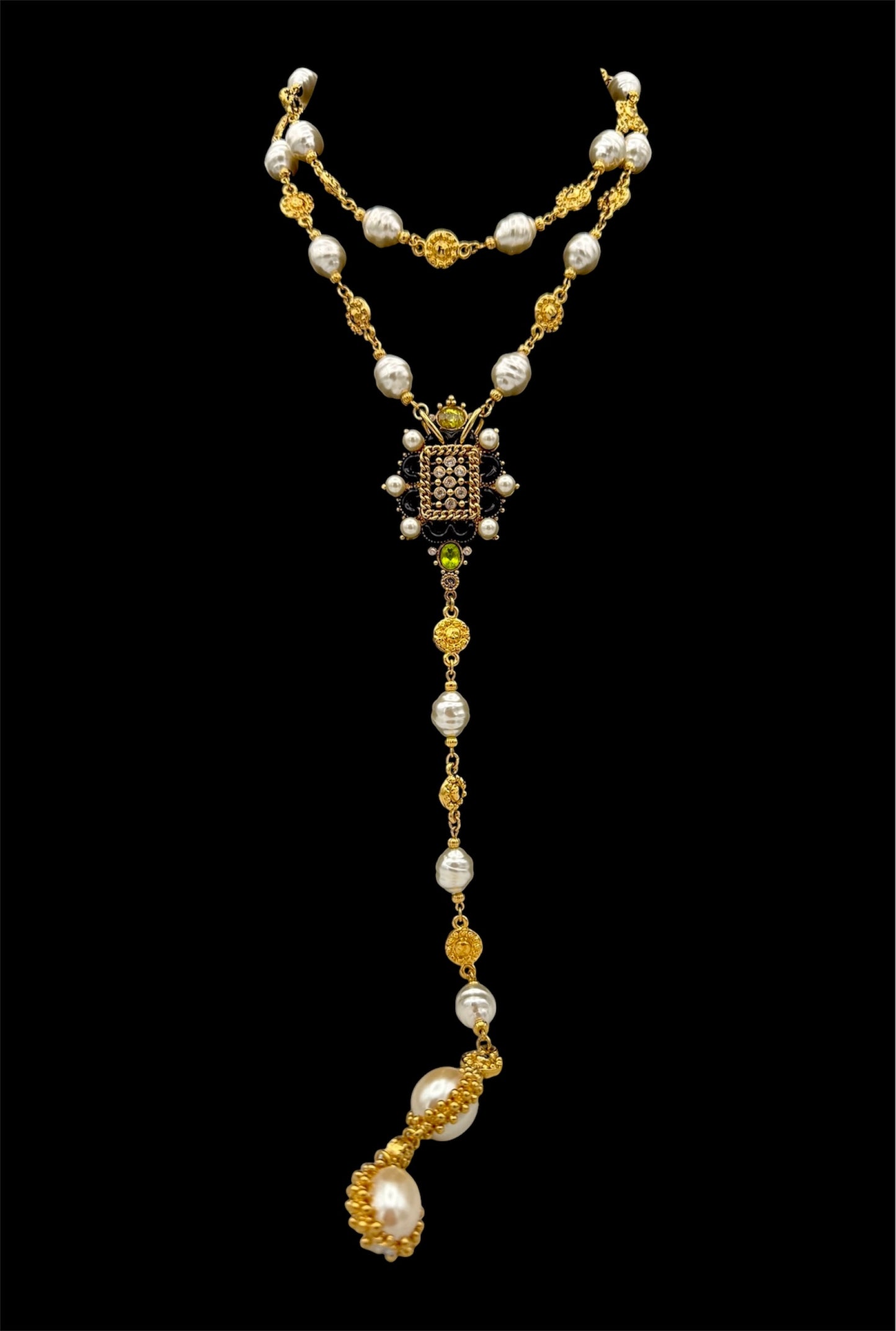 Pearl Noir Lariat