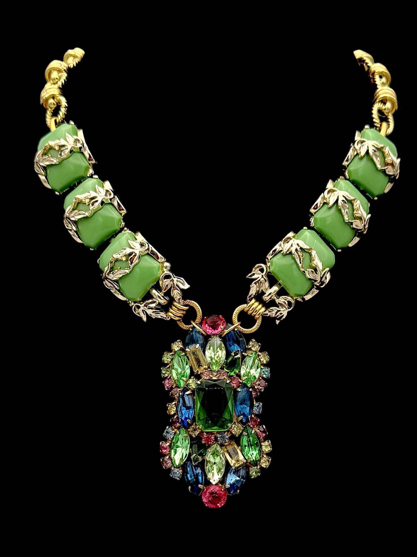Verdant Jewel Collar