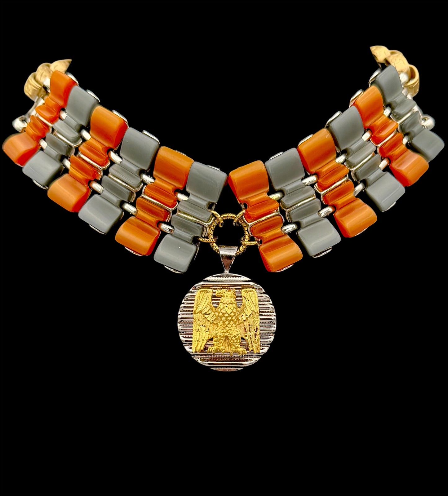 Crest Collar