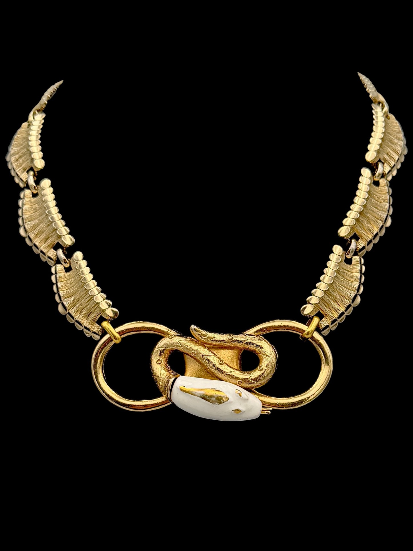 Fifth Avenue Serpent