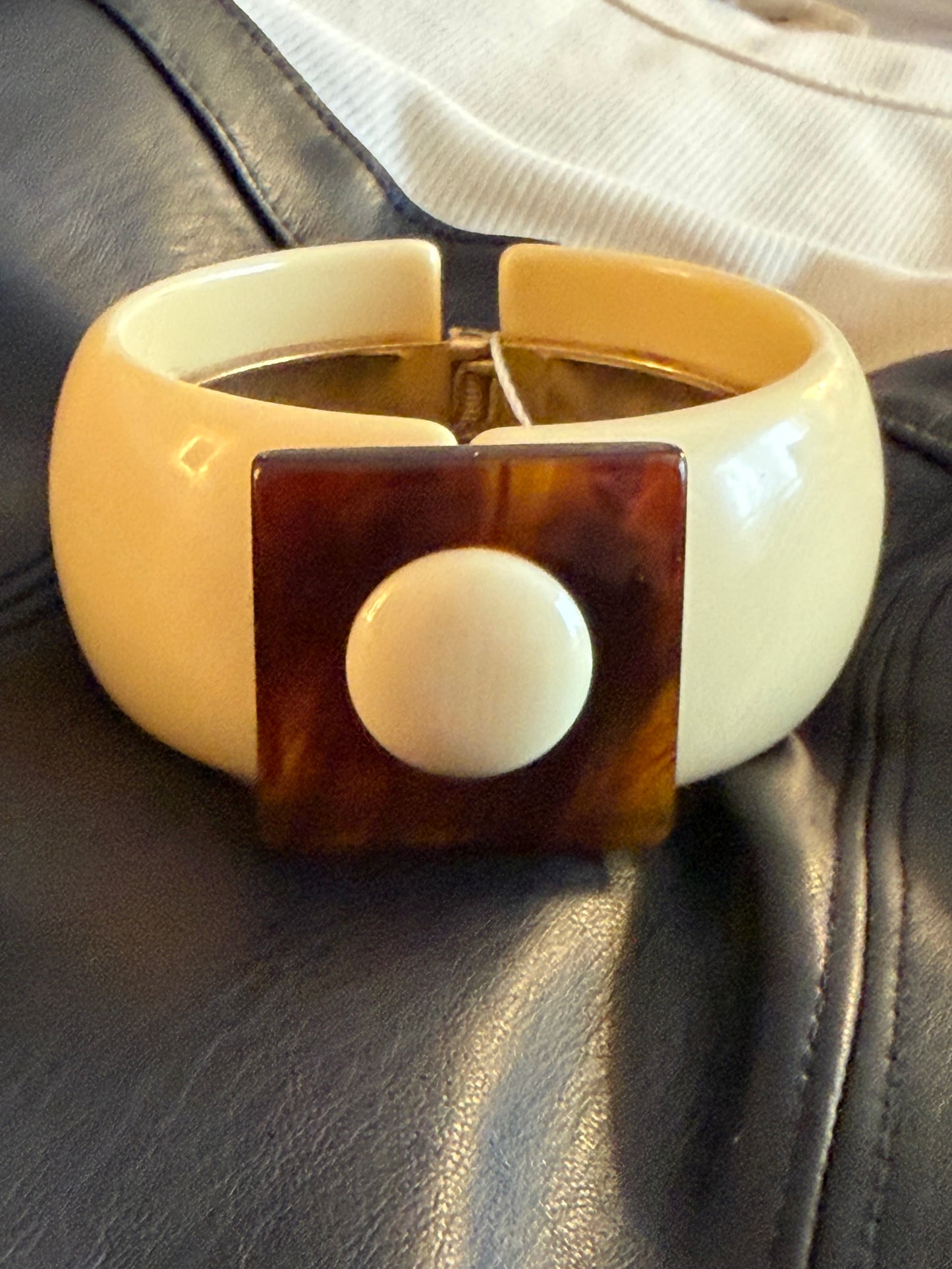 Tortoise & Ivory
