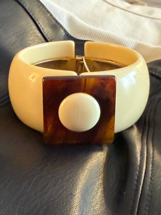 Tortoise & Ivory